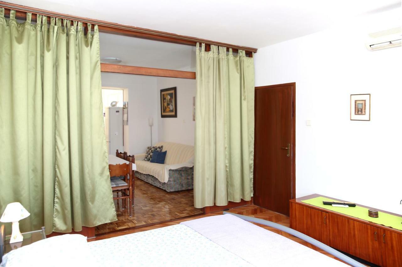 Seaside Apartment Tisno Extérieur photo