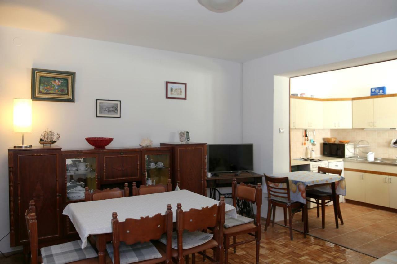Seaside Apartment Tisno Extérieur photo