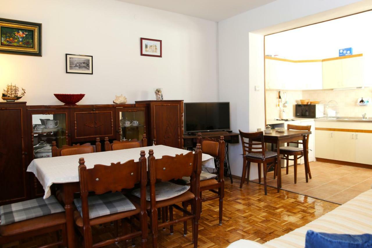 Seaside Apartment Tisno Extérieur photo