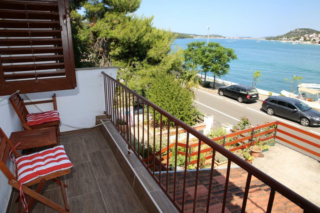 Seaside Apartment Tisno Extérieur photo