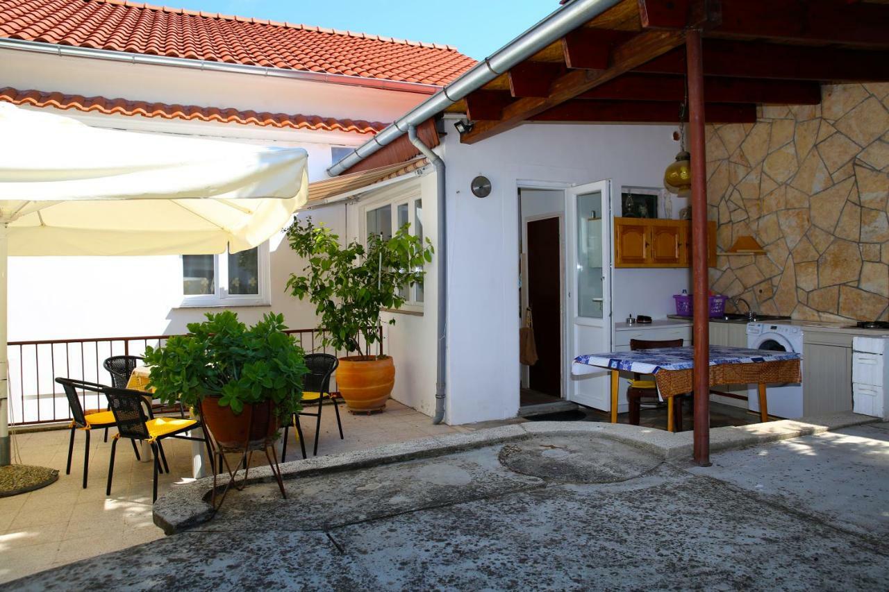 Seaside Apartment Tisno Extérieur photo