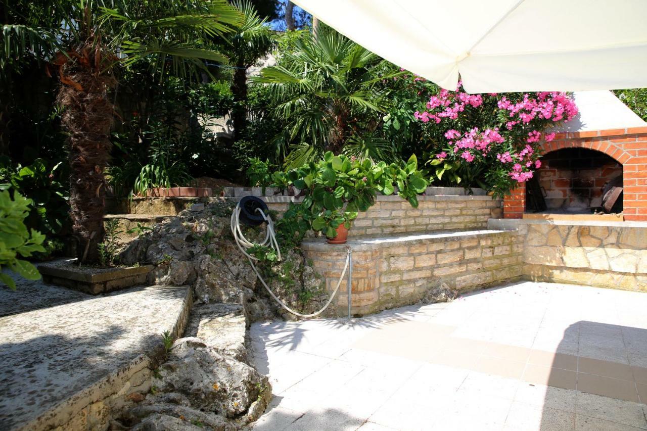 Seaside Apartment Tisno Extérieur photo
